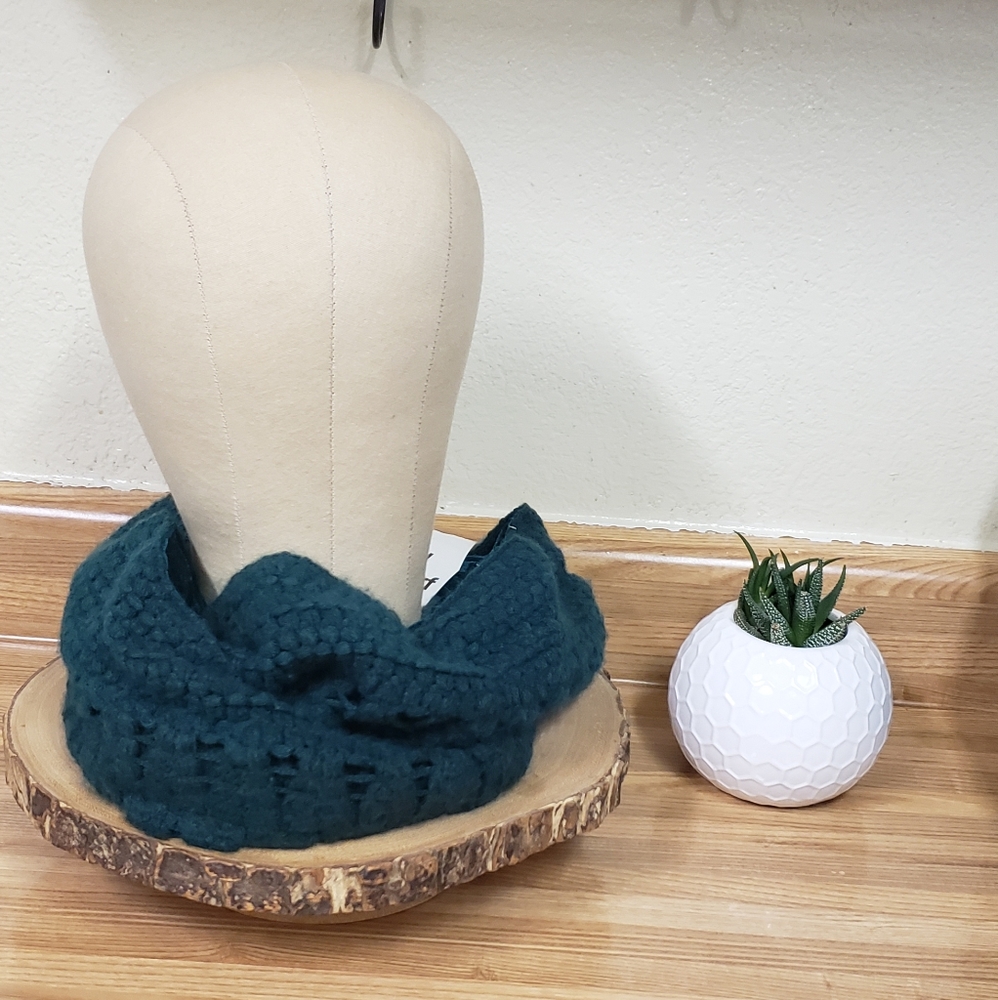 Infinity loop scarf - Picture 3 of 8